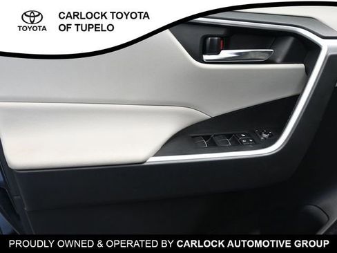 Used 2021 Toyota RAV4 XLE Premium image 22