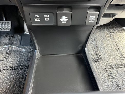 Used 2026 Honda Odyssey Elite image 51