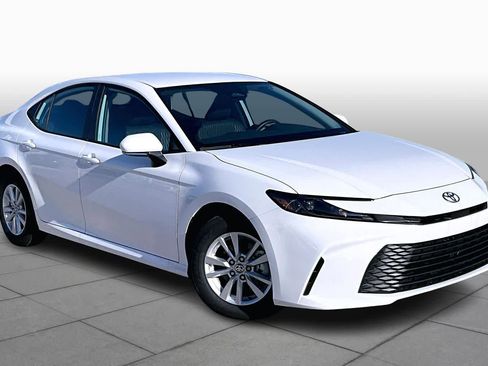 New 2026 Toyota Camry LE image 2