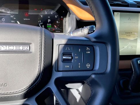 Used 2024 Land Rover Defender 130 X image 22