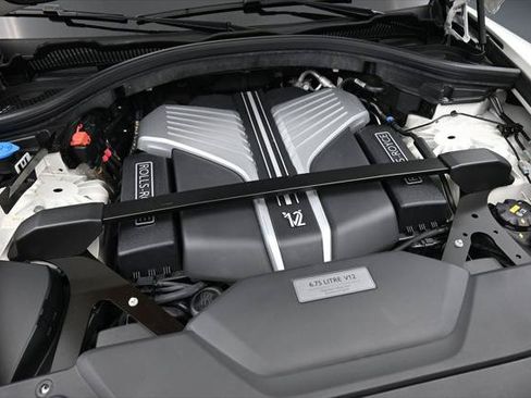 Certified 2022 Rolls-Royce Cullinan w/ Dark Exterior Package AWD/4WD image 36