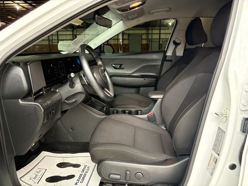 Used 2024 Hyundai Kona SEL image 18
