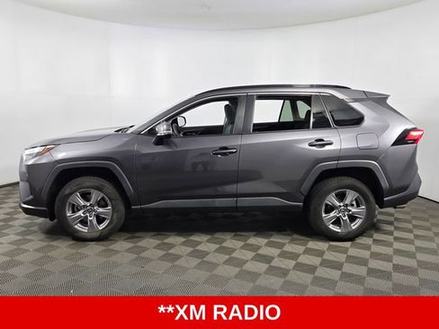 Used 2022 Toyota RAV4 XLE w/ Convenience Package FWD image 5