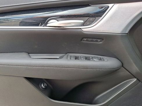 New 2025 Cadillac XT5 Premium Luxury image 8