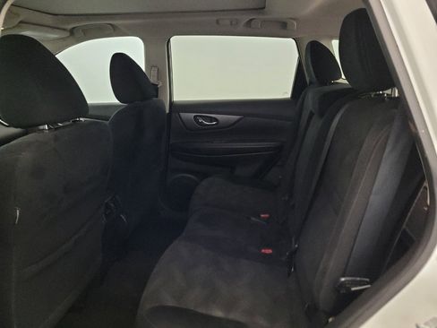 Used 2016 Nissan Rogue SV w/ SV Premium Package AWD/4WD image 18