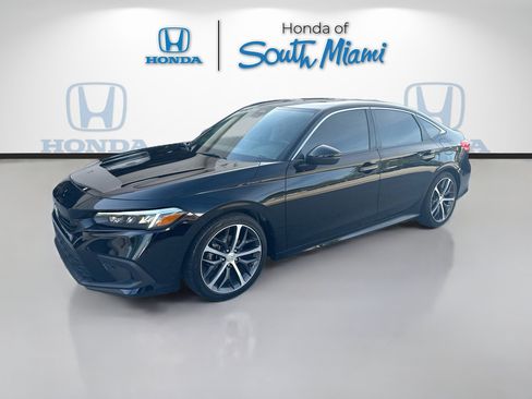Certified 2024 Honda Civic Touring image 3