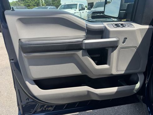 Used 2019 Ford F150 XLT w/ Equipment Group 302A Luxury AWD/4WD image 13
