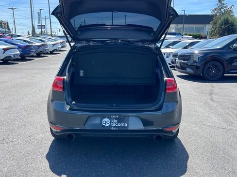 Used 2017 Volkswagen GTI SE FWD image 8