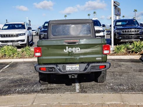 Certified 2022 Jeep Gladiator Overland w/ Trailer Tow Package image 8
