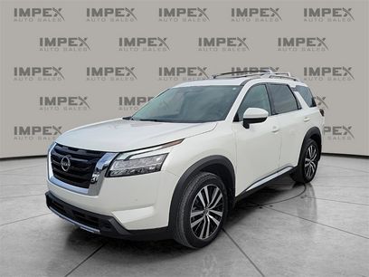 Used 2024 Nissan Pathfinder Platinum