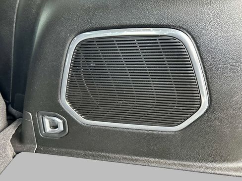 Certified 2022 Jeep Grand Cherokee Limited image 17