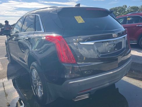 Used 2017 Cadillac XT5 Luxury w/ Driver Awareness Package FWD image 2