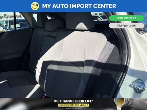 Used 2021 Toyota Venza LE image 24