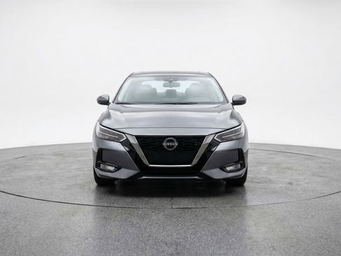 Used 2025 Nissan Sentra SV image 2