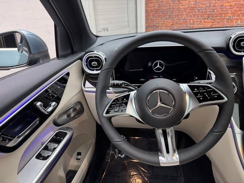 New 2026 Mercedes-Benz GLC 300 GLC 300 image 13