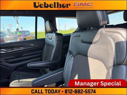 Used 2023 Jeep Grand Cherokee L Laredo AWD/4WD image 20