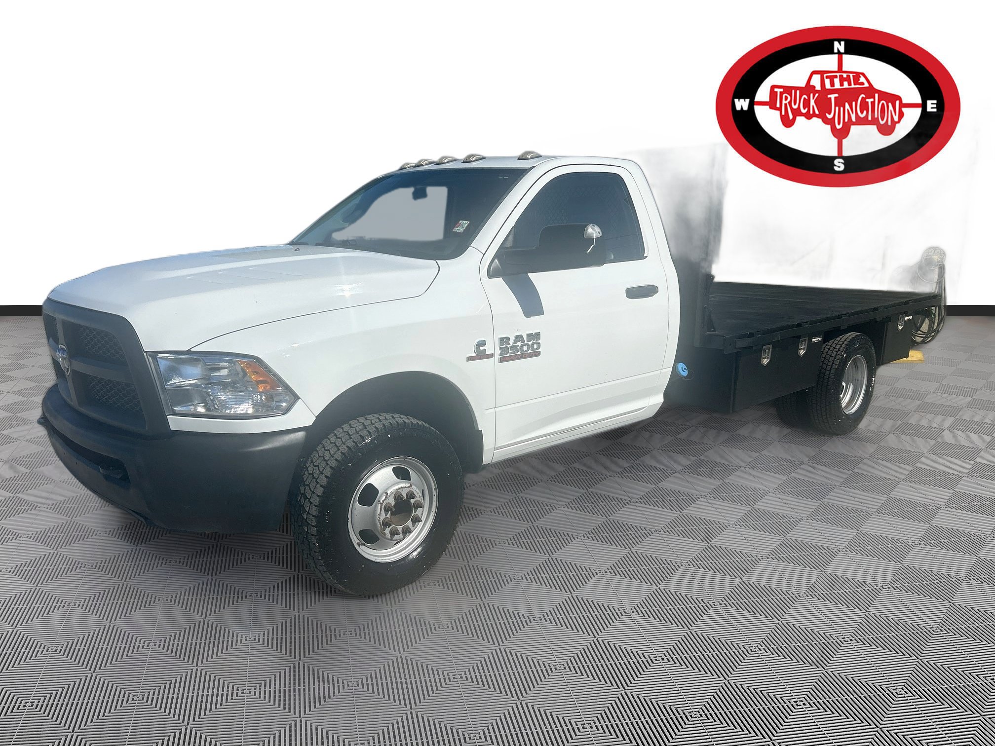 Used 2017 RAM 3500 Tradesman w/ Power & Remote Entry Group AWD/4WD image 3