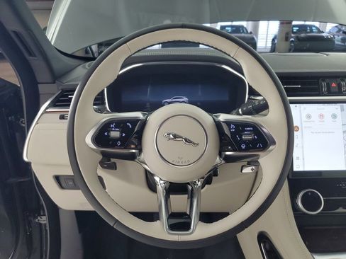 New 2026 Jaguar F-PACE R-Dynamic S image 10