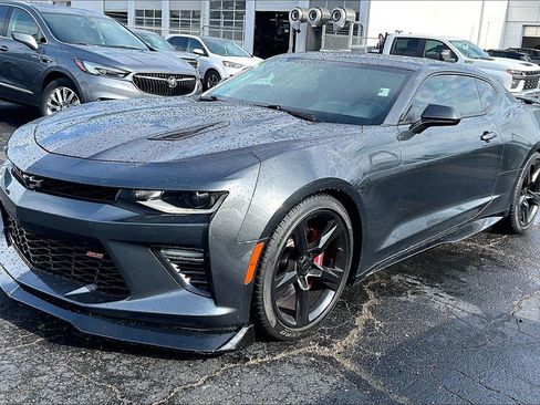 Used 2018 Chevrolet Camaro SS RWD image 7