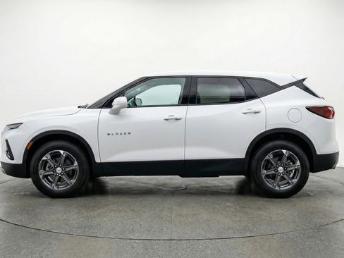 Used 2025 Chevrolet Blazer LT image 5