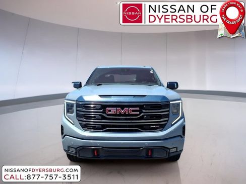Used 2024 GMC Sierra 1500 AT4 w/ Technology Package AWD/4WD image 8