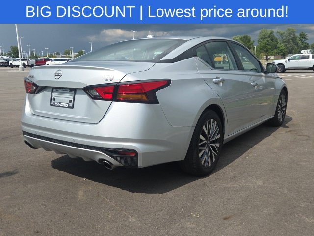 Used 2023 Nissan Altima 2.5 SV w/ SV Premium Package FWD image 11