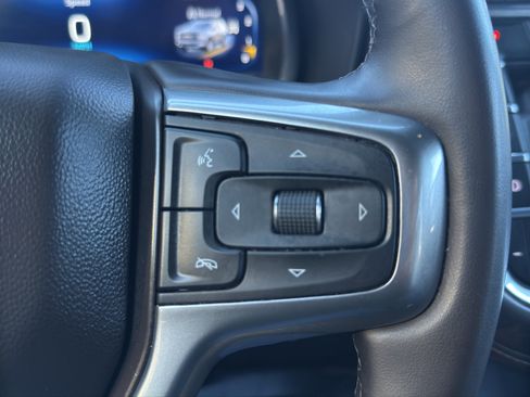 Used 2023 Chevrolet Suburban Z71 image 34