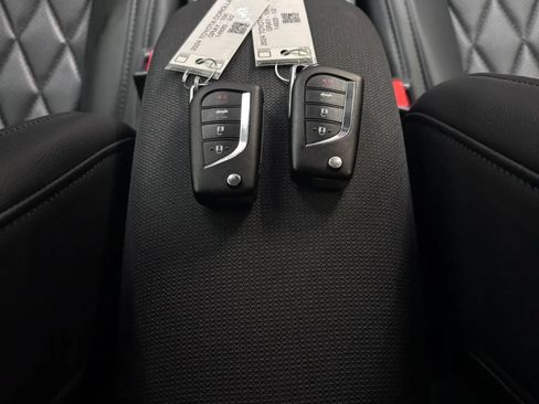 Used 2024 Toyota Corolla LE FWD image 11