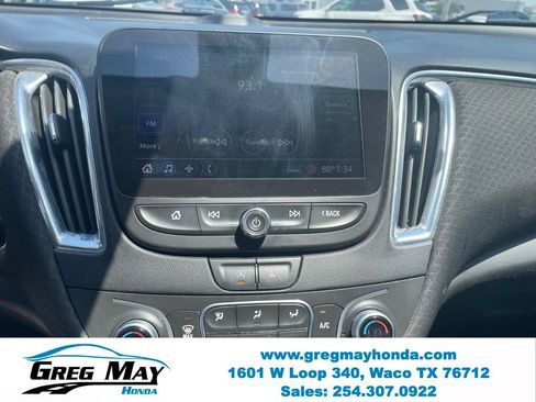 Used 2020 Chevrolet Malibu LT FWD image 20