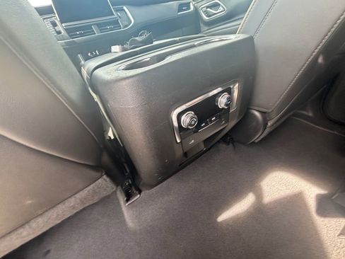 Used 2022 GMC Yukon SLT image 20