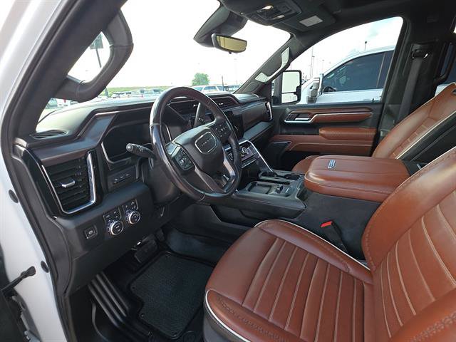 Used 2024 GMC Sierra 2500 Denali Ultimate w/ Max Trailering Package AWD/4WD image 12