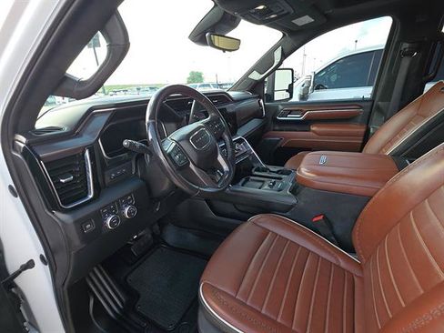 Used 2024 GMC Sierra 2500 Denali Ultimate w/ Max Trailering Package AWD/4WD image 12