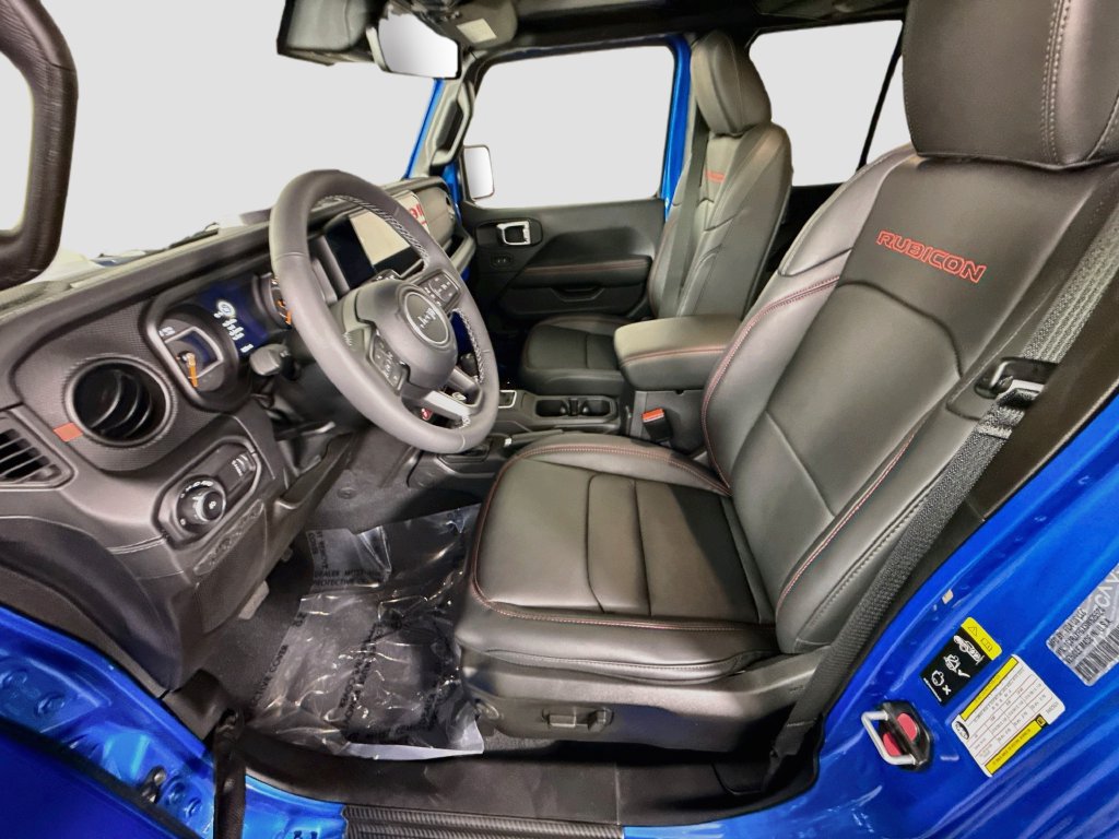 Used 2025 Jeep Wrangler Unlimited Rubicon AWD/4WD image 25