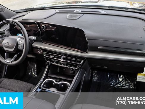 Used 2025 Chevrolet Traverse LT w/ Enhanced Driving Package image 26