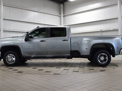 Used 2024 Chevrolet Silverado 3500 W/T image 4