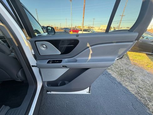 Used 2020 Lincoln Aviator Reserve w/ Equipment Group 202A image 22