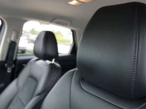 Used 2020 MAZDA CX-5 Touring image 23