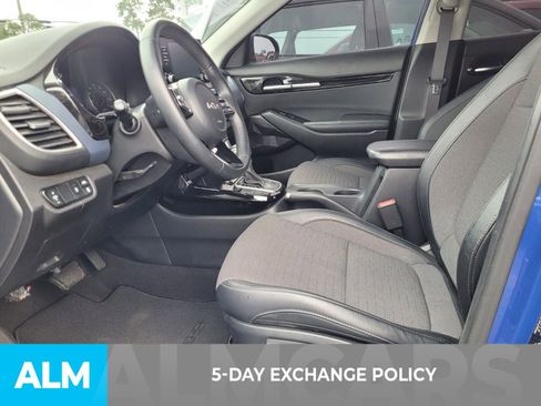 Used 2023 Kia Seltos S image 4