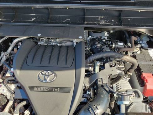 Used 2023 Toyota Highlander XLE FWD image 42