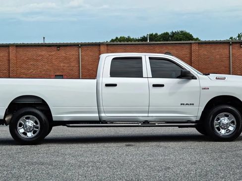 Used 2022 RAM 2500 Tradesman w/ Chrome Appearance Group AWD/4WD image 18