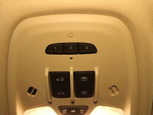 Used 2025 Buick Encore GX Avenir w/ Avenir Technology Package AWD/4WD image 30