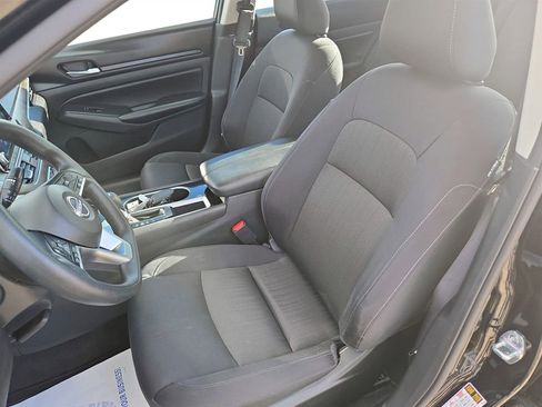 Used 2024 Nissan Altima 2.5 SV image 29