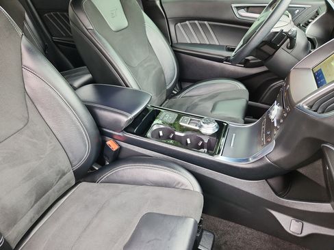 Used 2019 Ford Edge ST w/ Equipment Group 401A AWD/4WD image 16