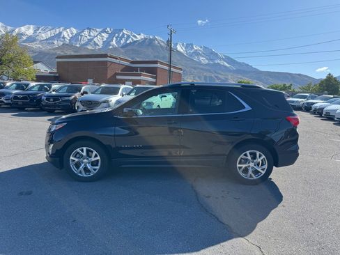 Used 2020 Chevrolet Equinox LT AWD/4WD image 2