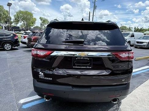 Used 2020 Chevrolet Traverse LT FWD image 5
