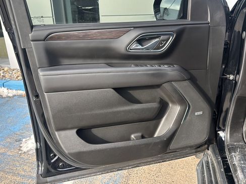 Used 2024 Chevrolet Tahoe LT w/ LT Signature Plus Package image 16