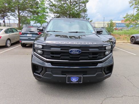 New 2026 Ford Expedition Active AWD/4WD image 2
