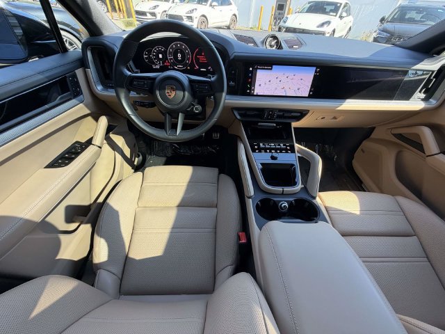 Used 2026 Porsche Cayenne S AWD/4WD image 18