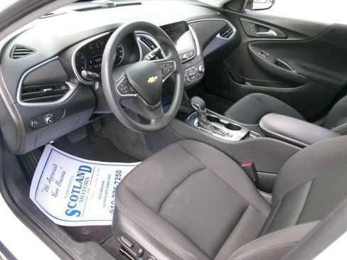 Used 2024 Chevrolet Malibu LS w/ Driver Confidence Package FWD image 12