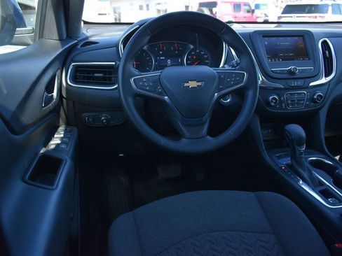 Used 2024 Chevrolet Equinox LT image 18